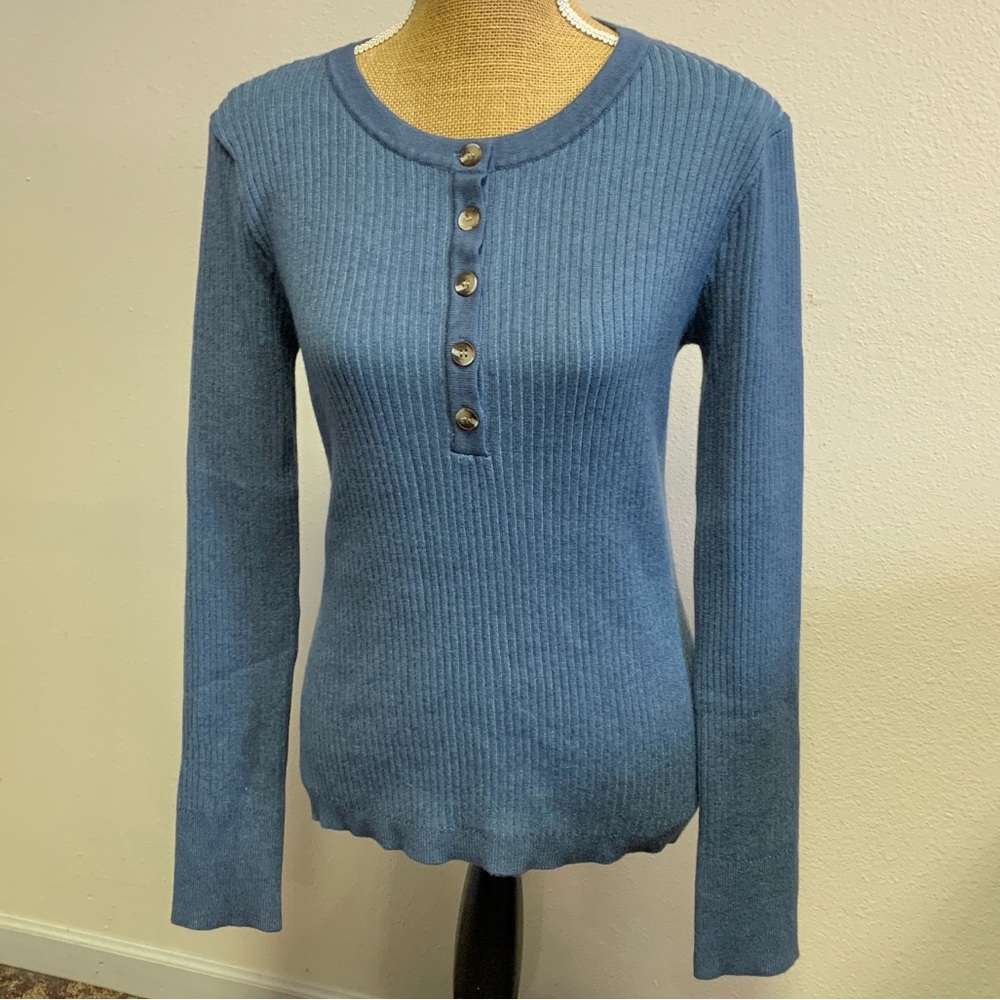 Baltic Born NEW Dusty Blue Henley Neckline Stretchy Ribbed Stevie Sweater Medium - Picture 6 of 12